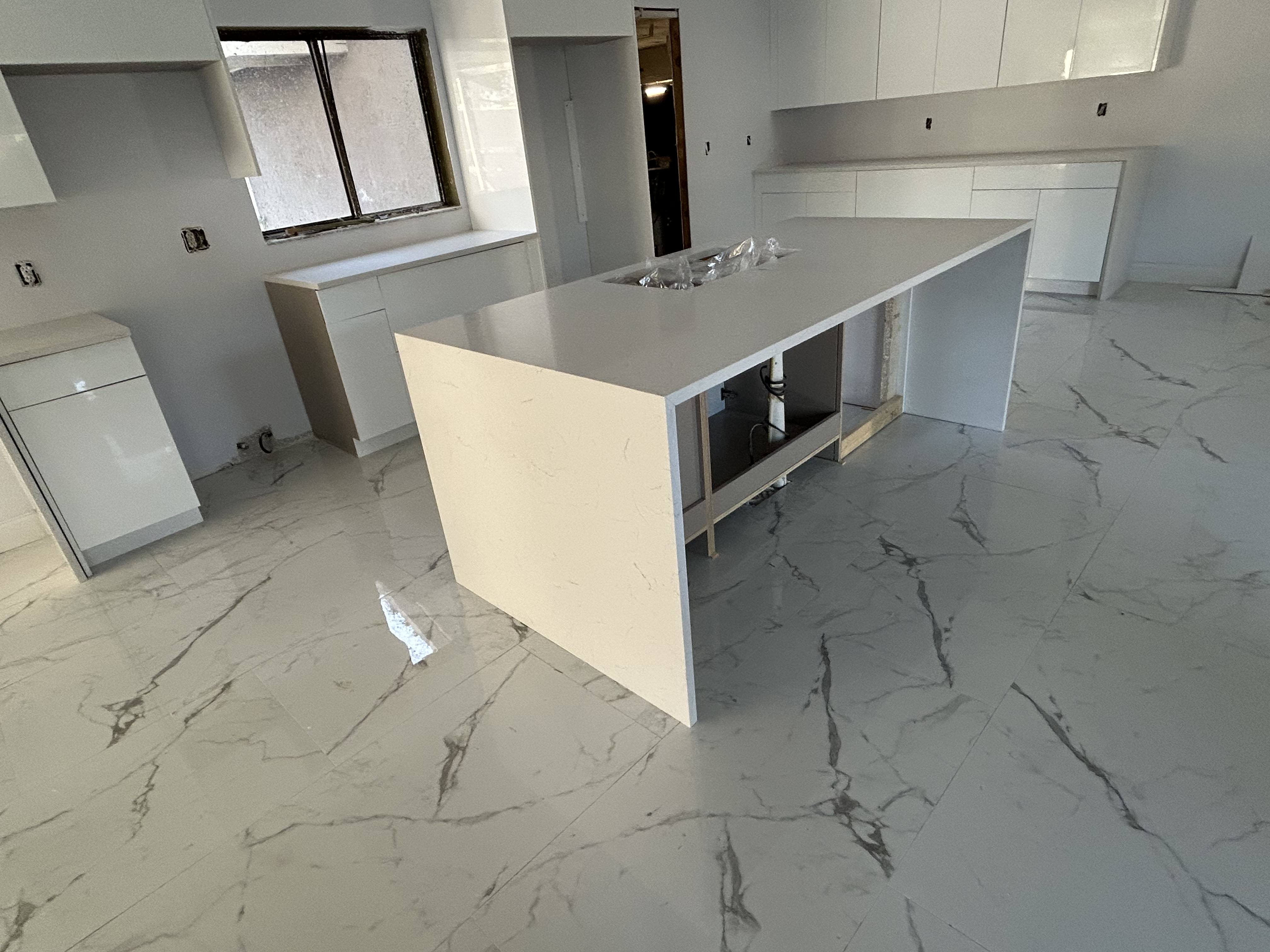 Island with undermount sink during installation